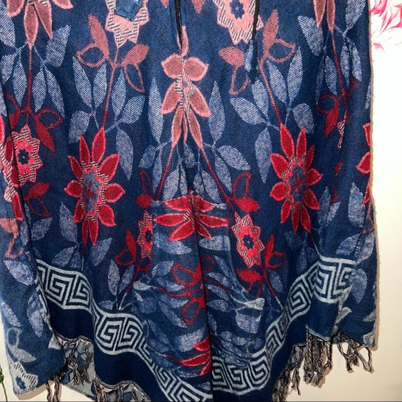 Hippie Poncho - Picture 2 of 4